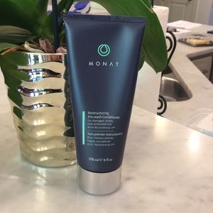 MONAT Restructuring Pre-wash Conditioner